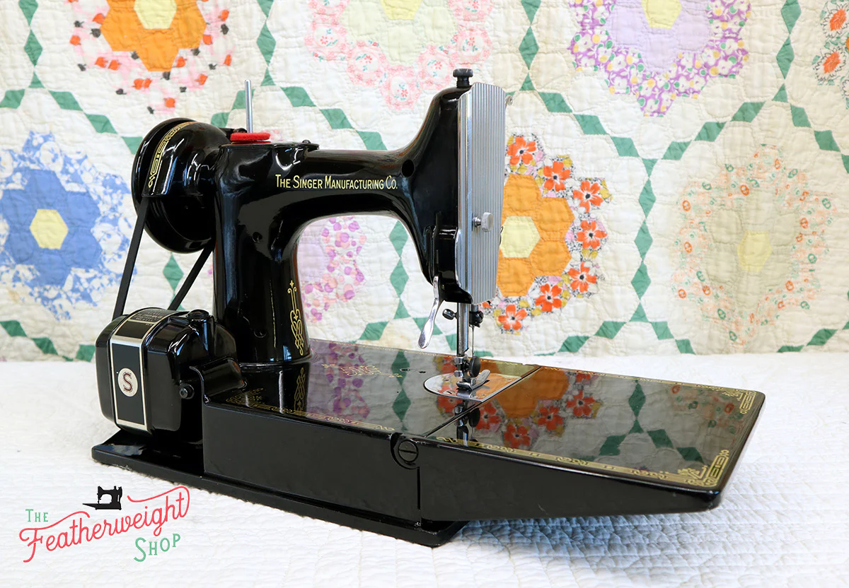 Singer Featherweight 221 Sewing Machine, AK774*** - Image 6