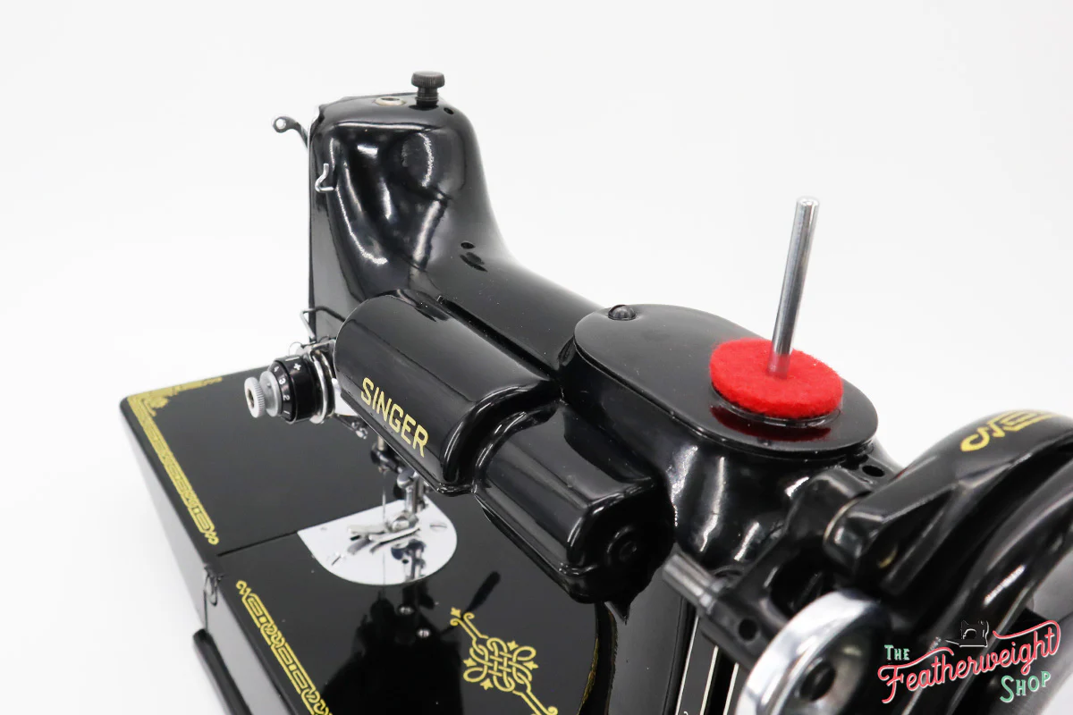 Singer Featherweight 221 Sewing Machine, AK7740** Grade 9- - Image 17