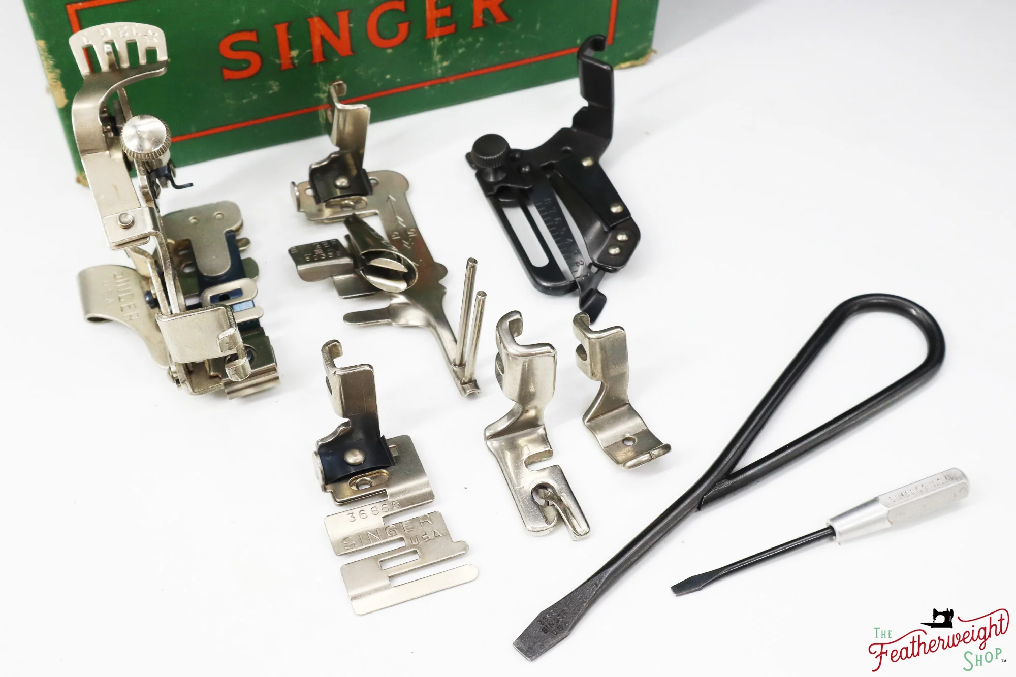 Singer Featherweight 221 Sewing Machine, AK780*** - 1952 - Image 14
