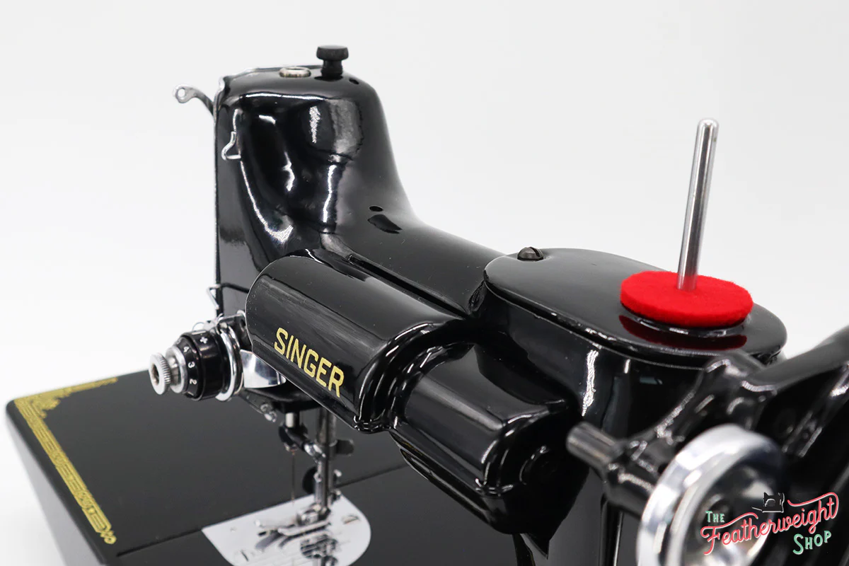 Singer Featherweight 221 Sewing Machine, AK7915** - Image 11