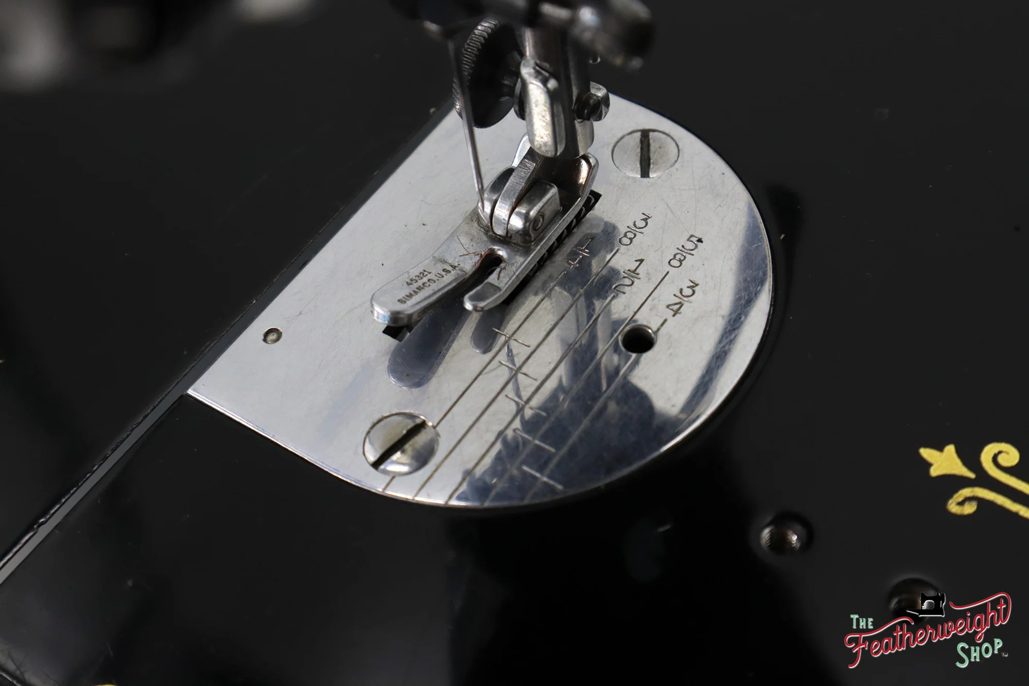 Singer Featherweight 221 Sewing Machine, AK990*** - 1952 - Image 14
