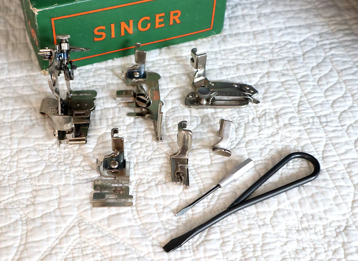 Singer Featherweight 221 Sewing Machine, AK993*** - Image 21