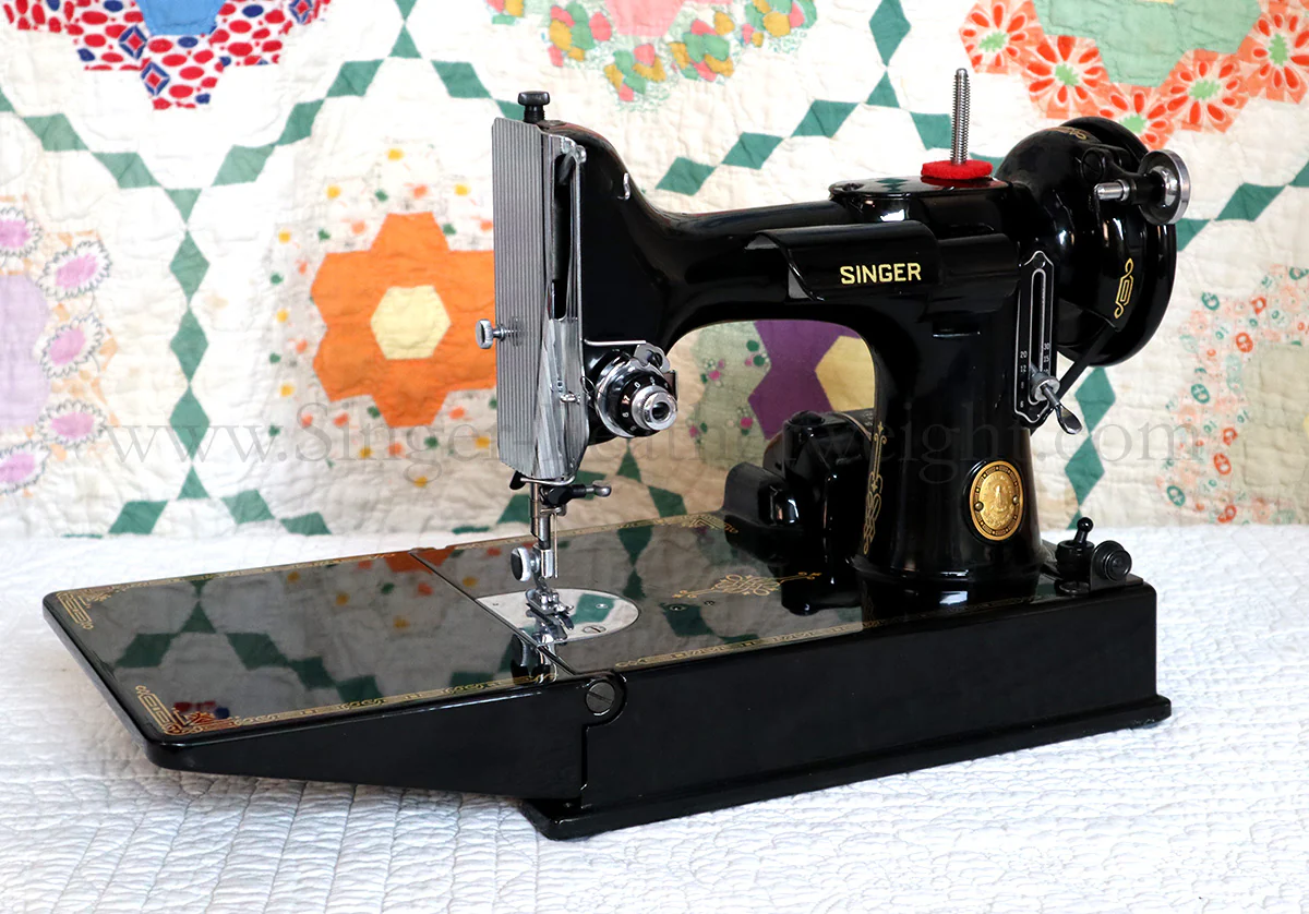 Singer Featherweight 221 Sewing Machine, AK993*** - Image 3