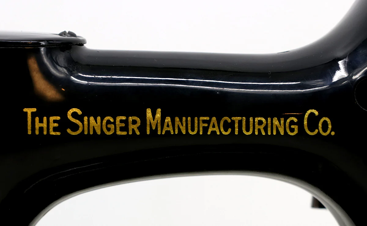 Singer Featherweight 221 Sewing Machine, AL005*** - Image 14