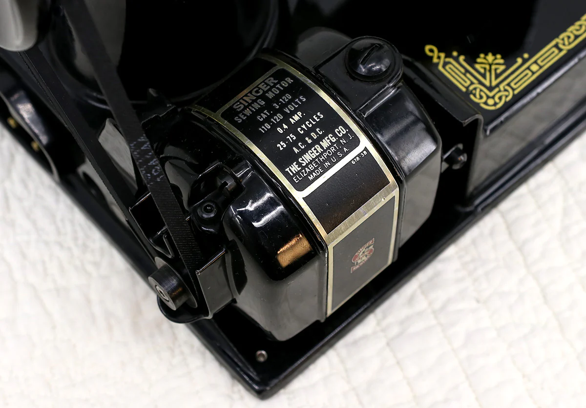Singer Featherweight 221 Sewing Machine, AL005*** - Image 18