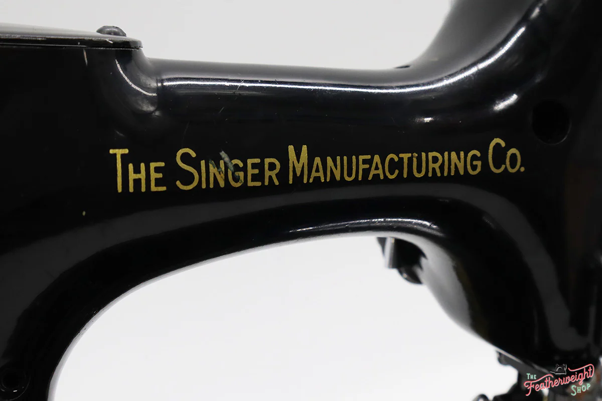Singer Featherweight 221 Sewing Machine, AL015*** - Image 13