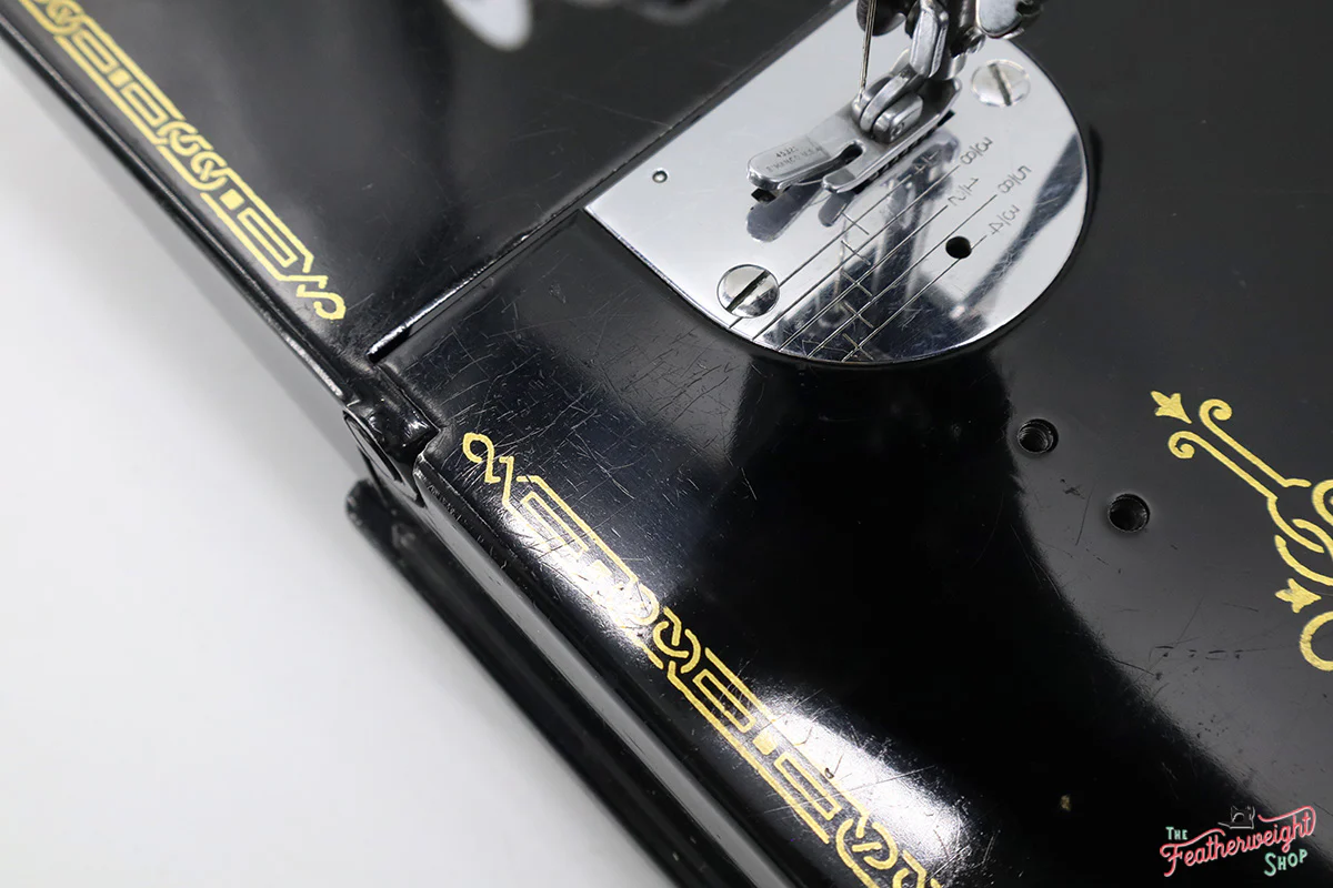 Singer Featherweight 221 Sewing Machine, AL015*** - Image 9