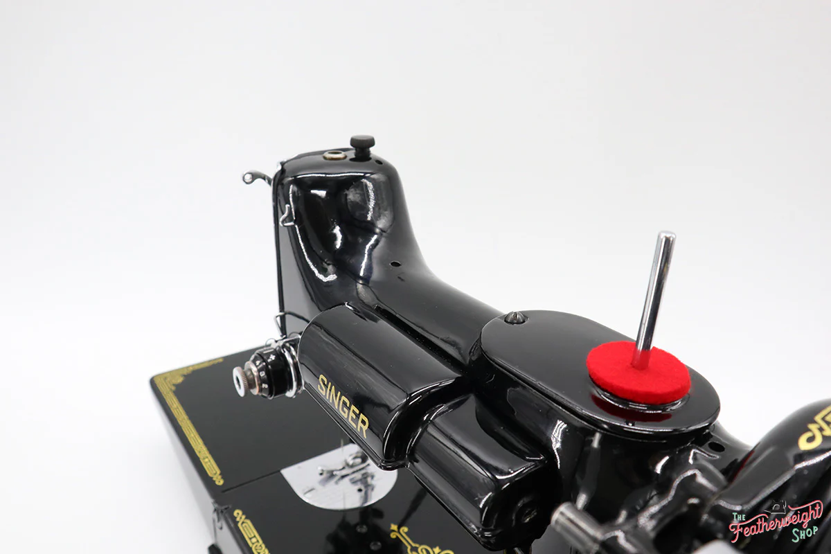 Singer Featherweight 221 Sewing Machine, AL020*** - Image 16