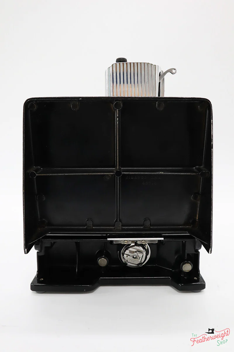 Singer Featherweight 221 Sewing Machine, AL020*** - Image 18