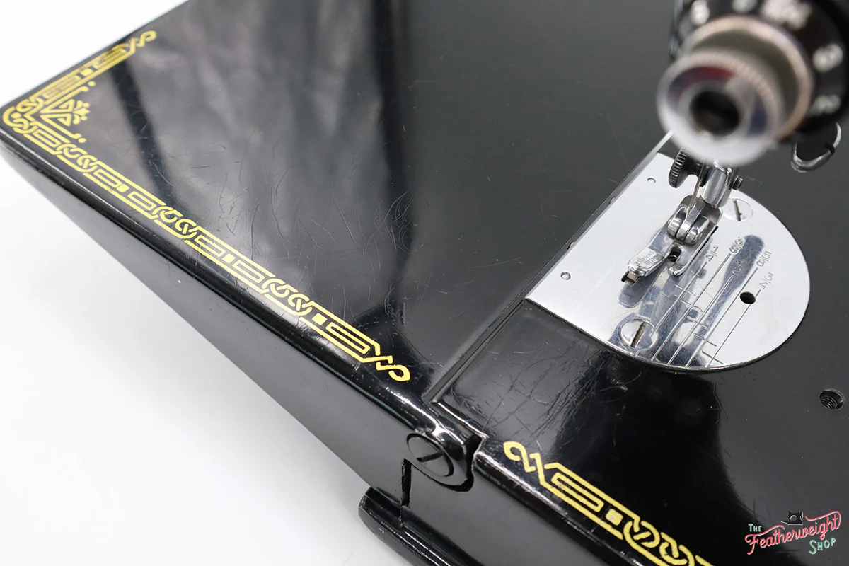 Singer Featherweight 221 Sewing Machine, AL020*** - Image 19