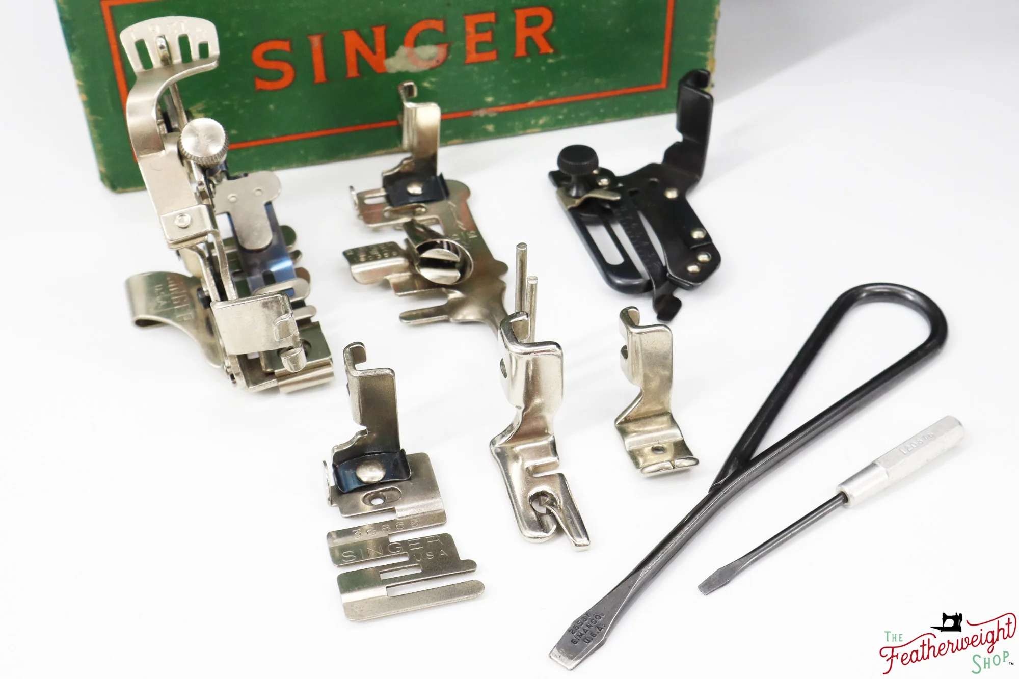 Singer Featherweight 221 Sewing Machine, AL023*** - 1952 - Image 17