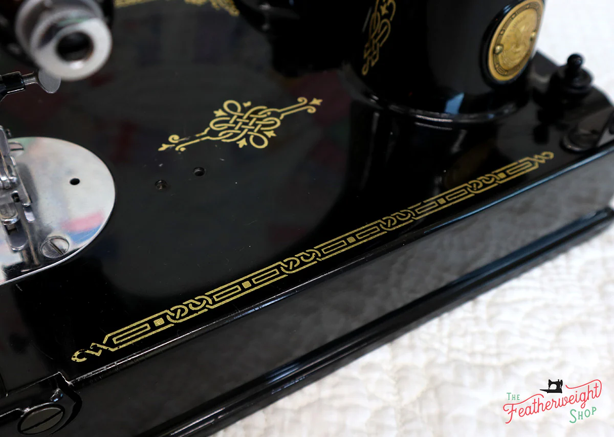 Singer Featherweight 221 Sewing Machine, AL024*** - Image 10