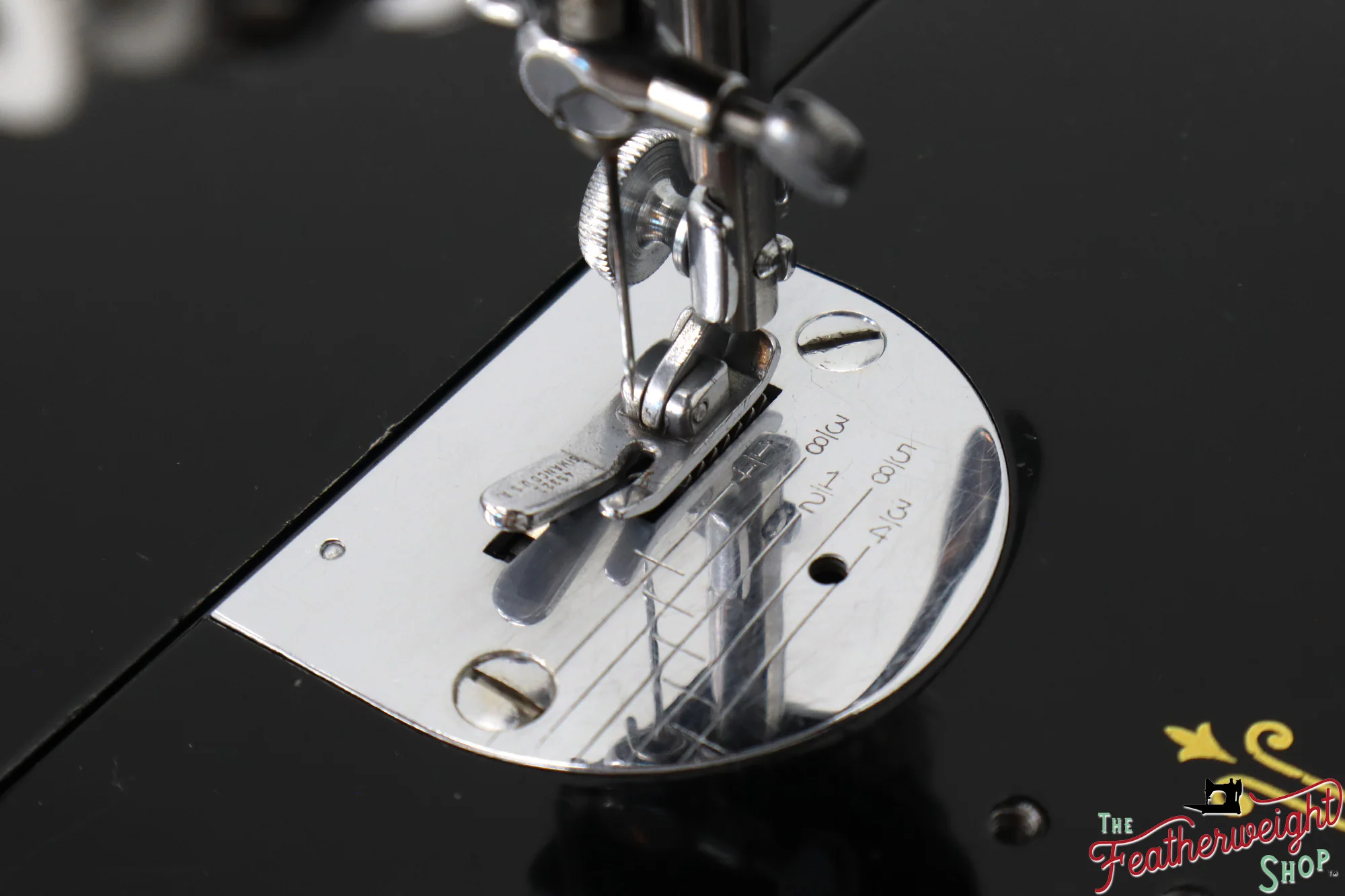 Singer Featherweight 221 Sewing Machine, AL030*** - 1952 - Image 15