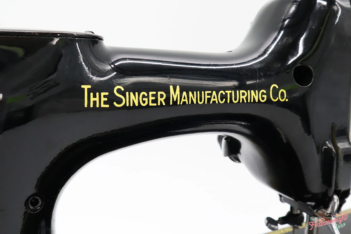 Singer Featherweight 221 Sewing Machine, AL033*** - Image 13