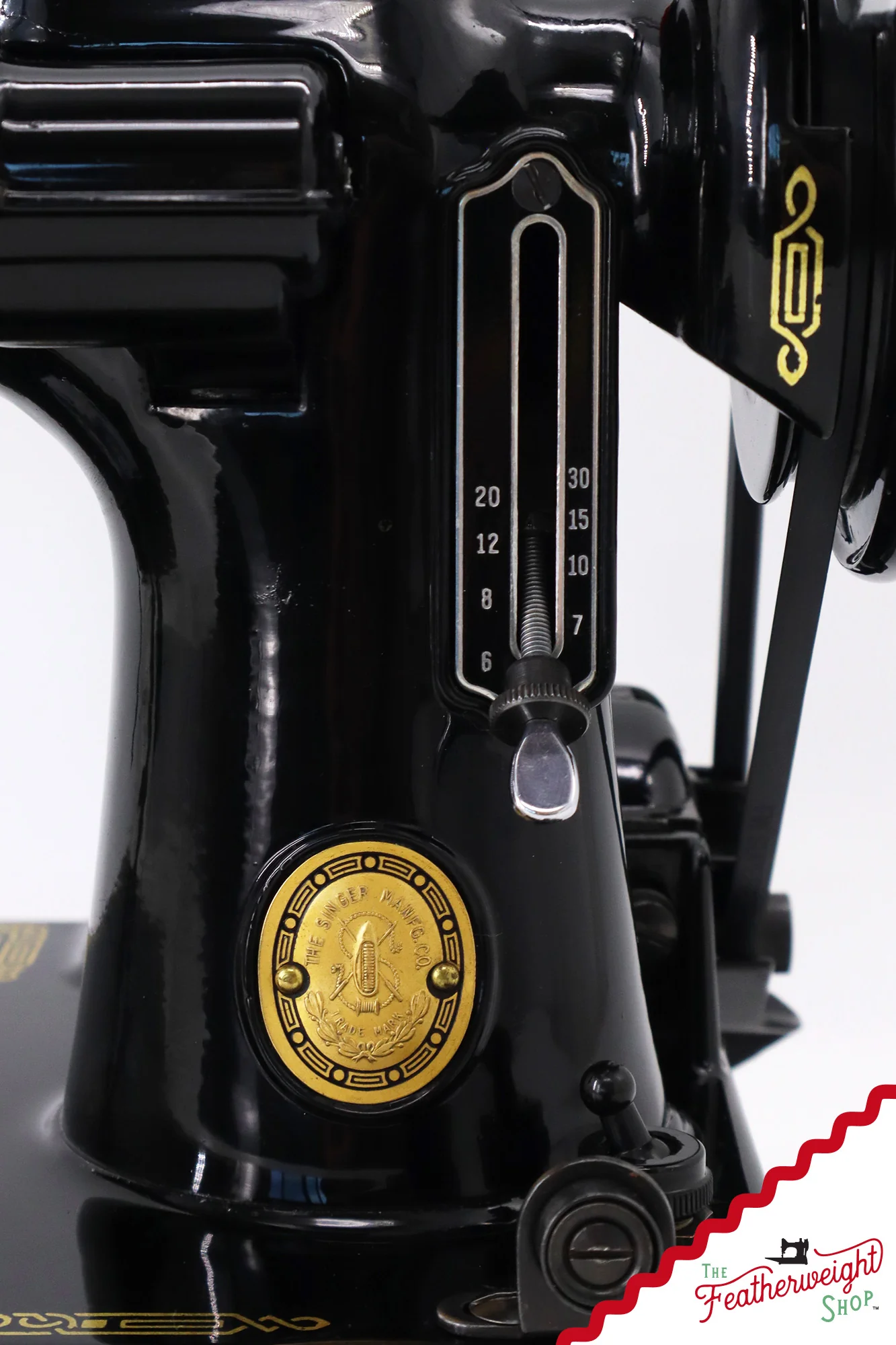 Singer Featherweight 221 Sewing Machine, AL164*** - 1952 - Image 15