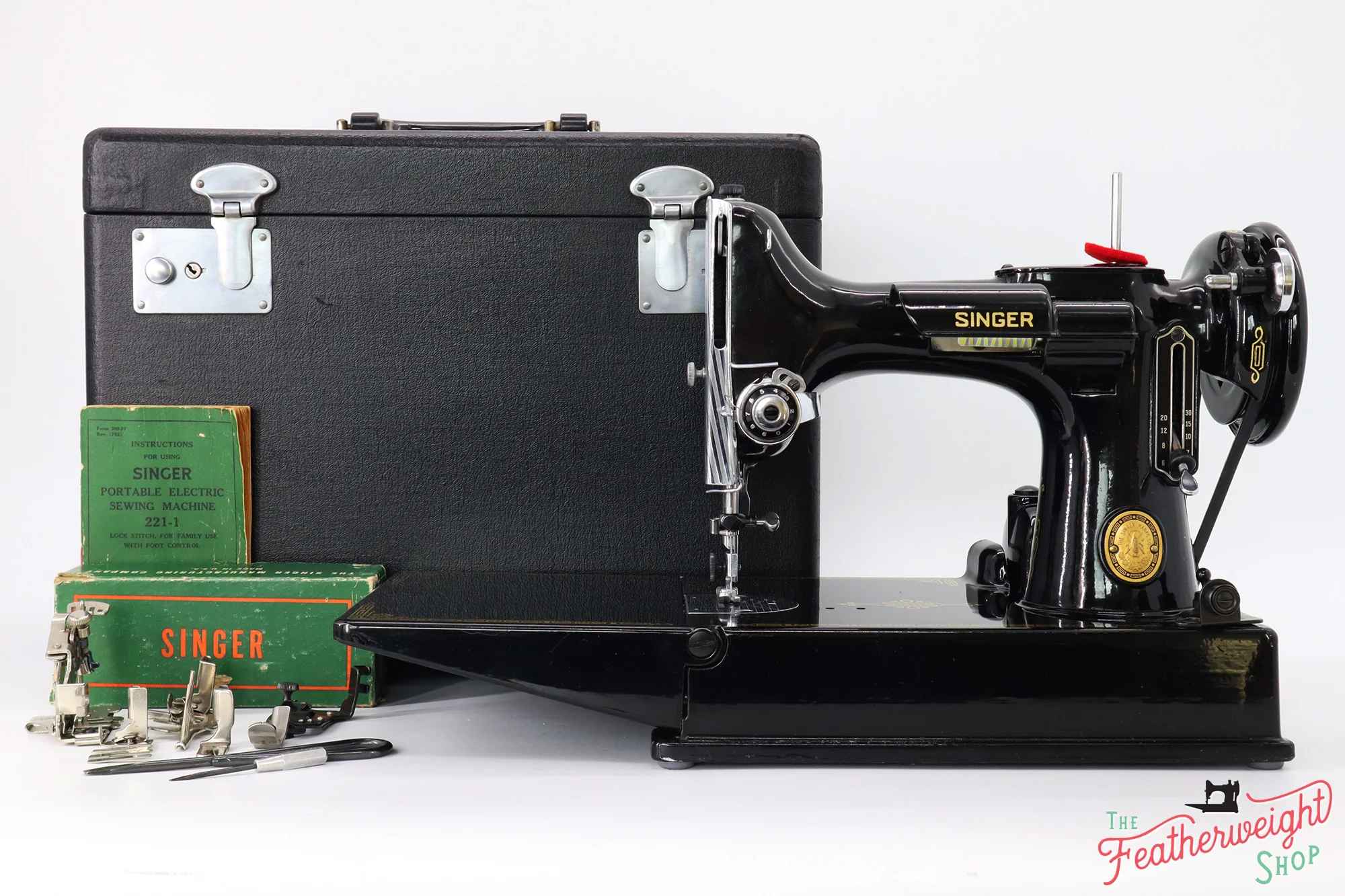 Singer Featherweight 221 Sewing Machine, AL165***