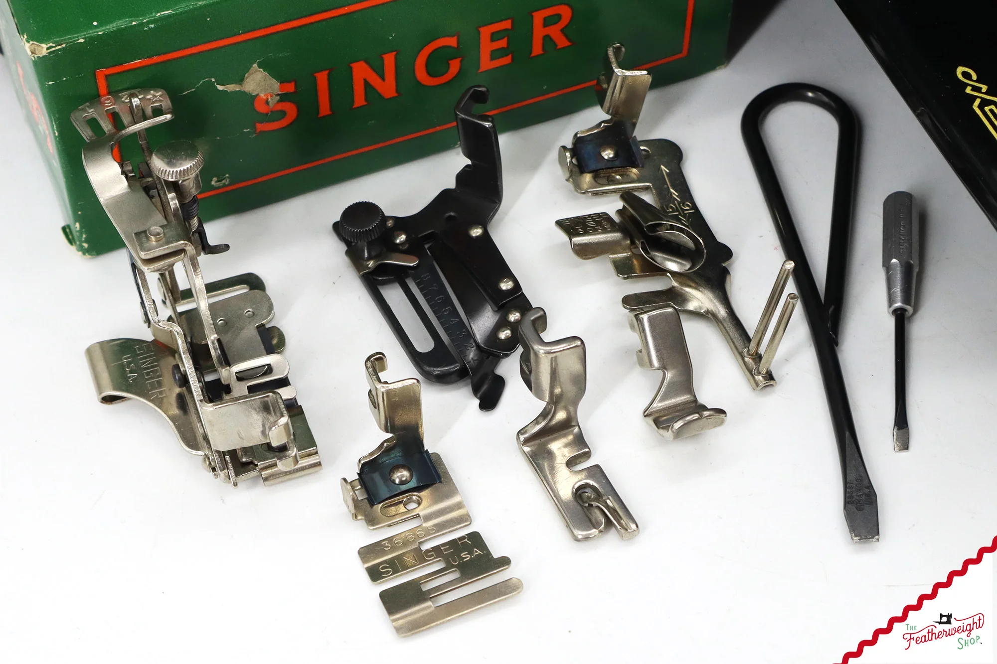 Singer Featherweight 221 Sewing Machine, AL1706** - 1952 - Image 16