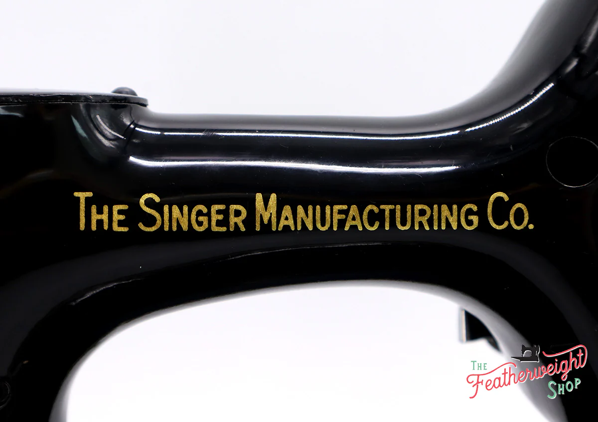 Singer Featherweight 221 Sewing Machine, AL180*** - Image 15