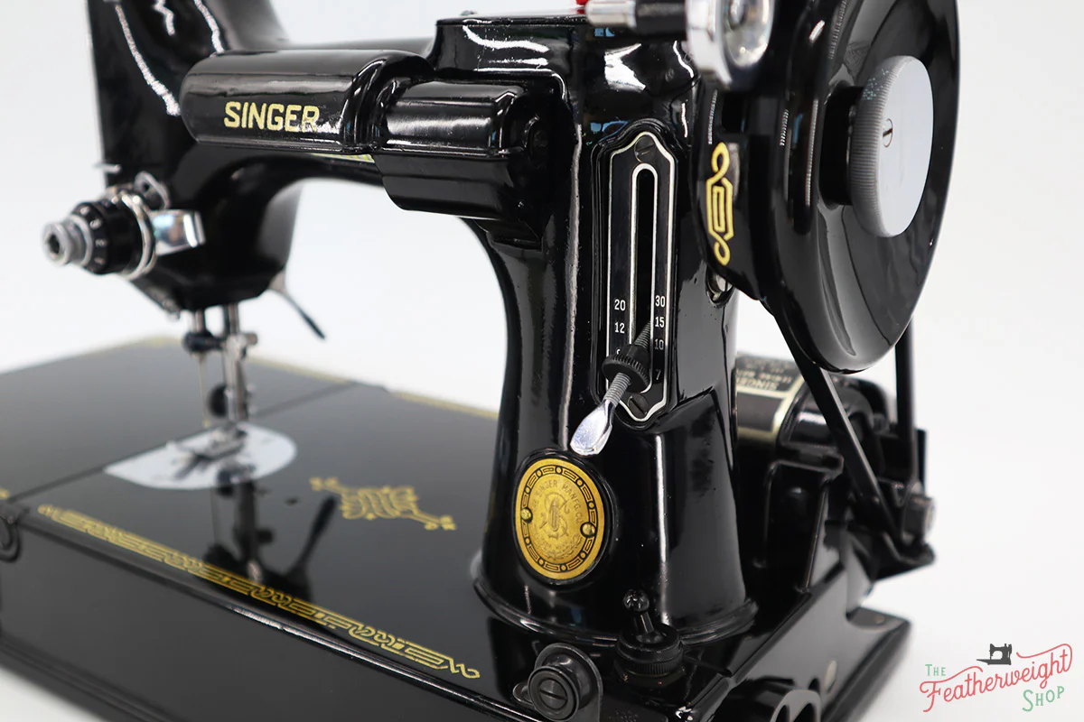 Singer Featherweight 221 Sewing Machine, AL183*** - Image 14