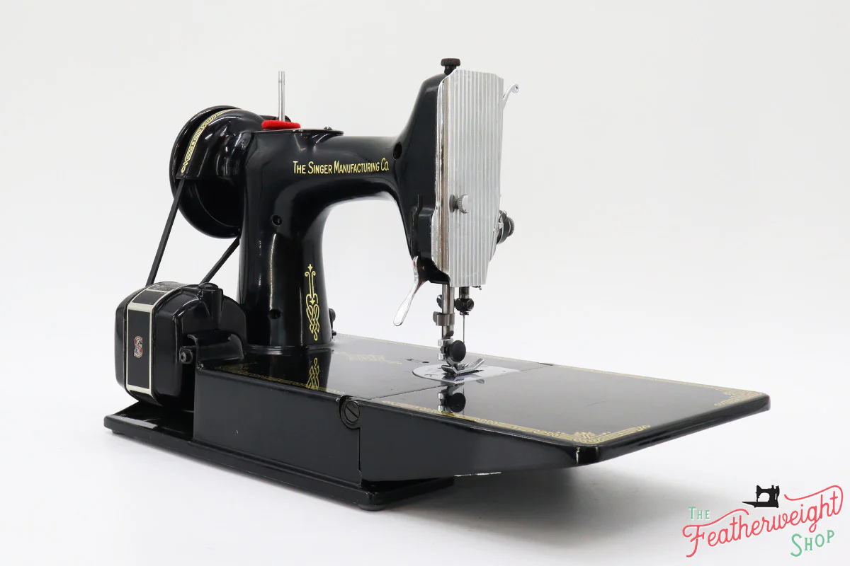 Singer Featherweight 221 Sewing Machine, AL406*** - Image 5