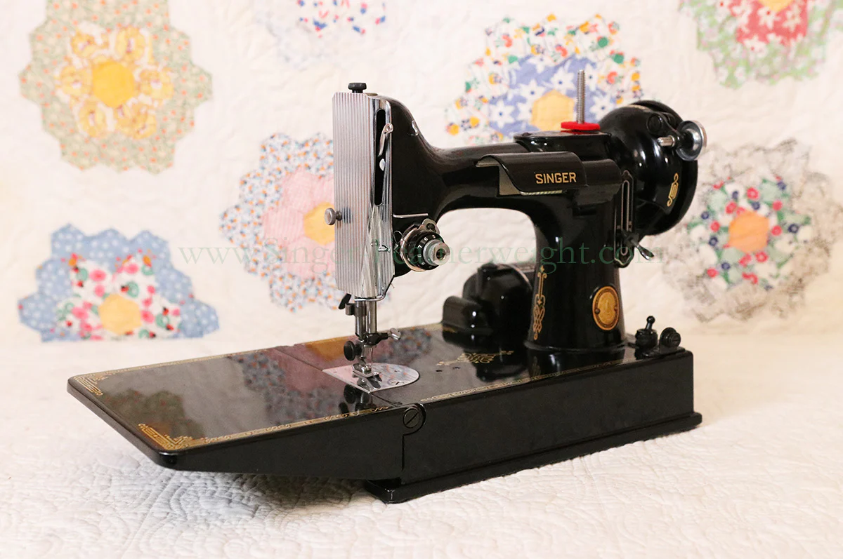 Singer Featherweight 221 Sewing Machine, AL416*** - Image 4