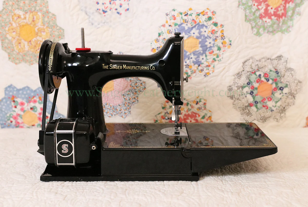 Singer Featherweight 221 Sewing Machine, AL416*** - Image 8