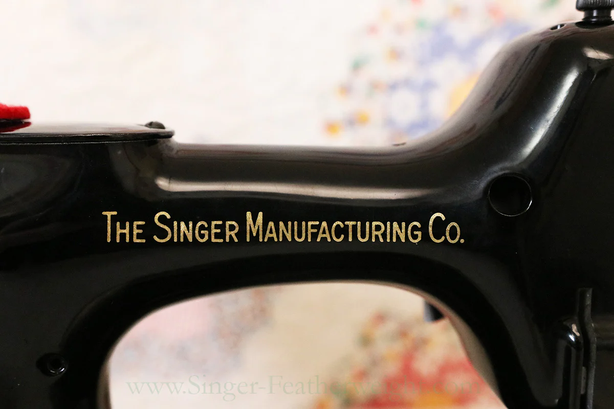 Singer Featherweight 221 Sewing Machine, AL416*** - Image 9