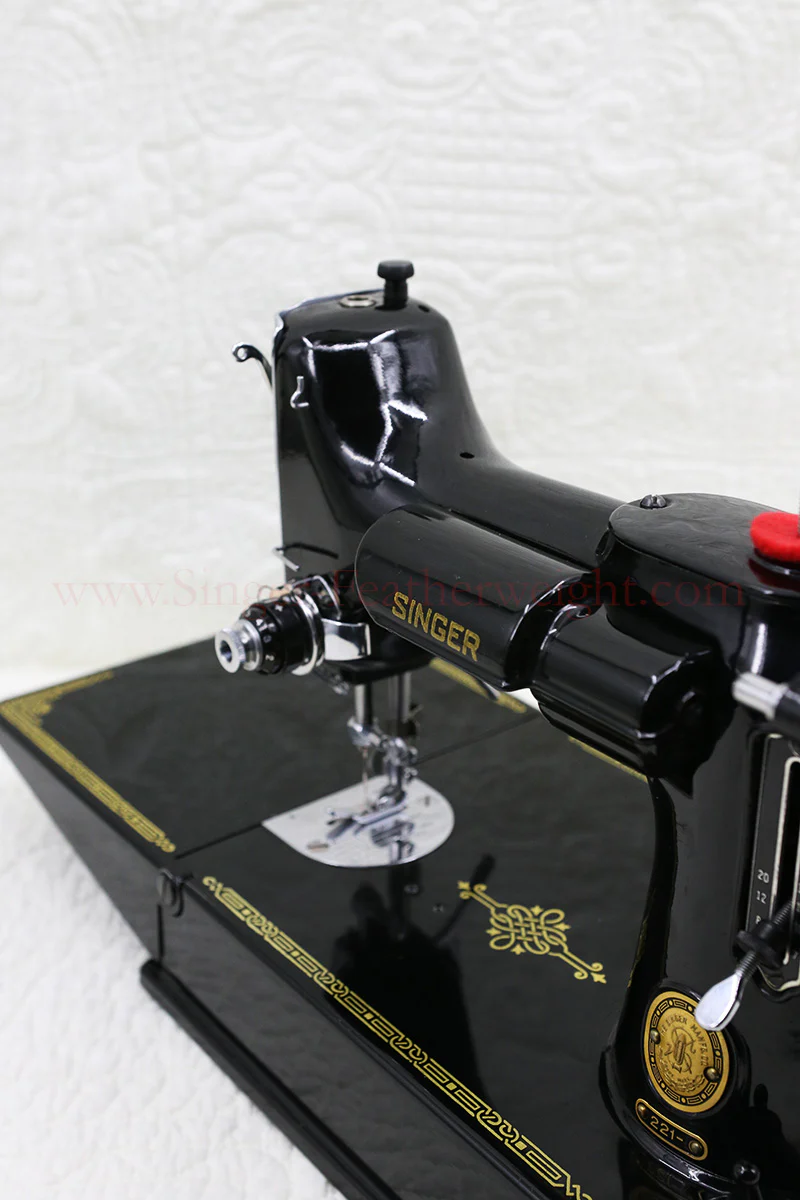 Singer Featherweight 221 Sewing Machine, AL419*** - Image 11
