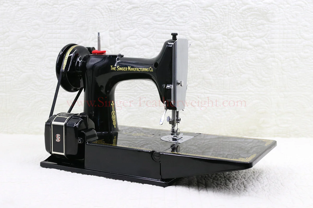 Singer Featherweight 221 Sewing Machine, AL419*** - Image 6