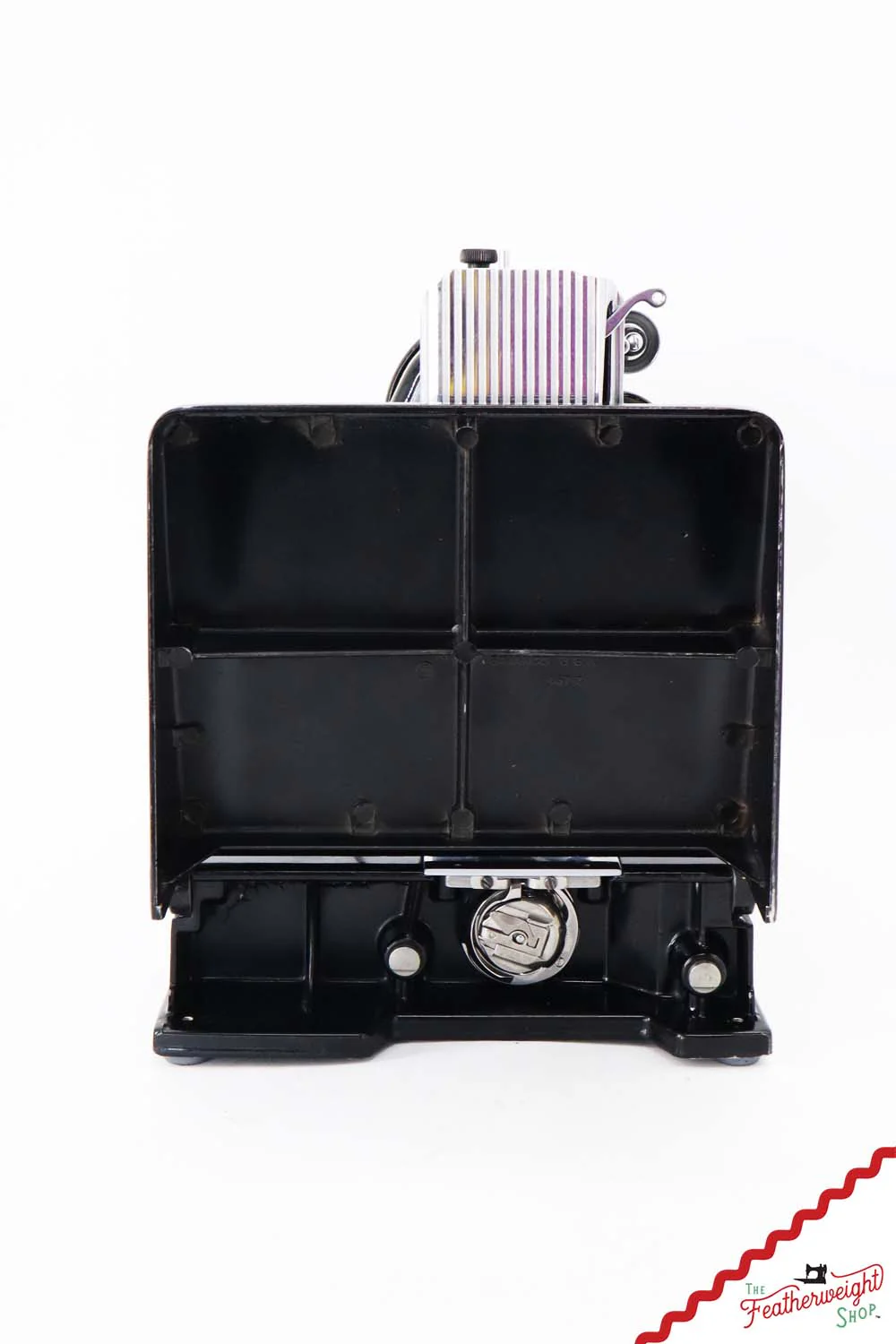 Singer Featherweight 221 Sewing Machine, AL4226** - 1953 - Image 4