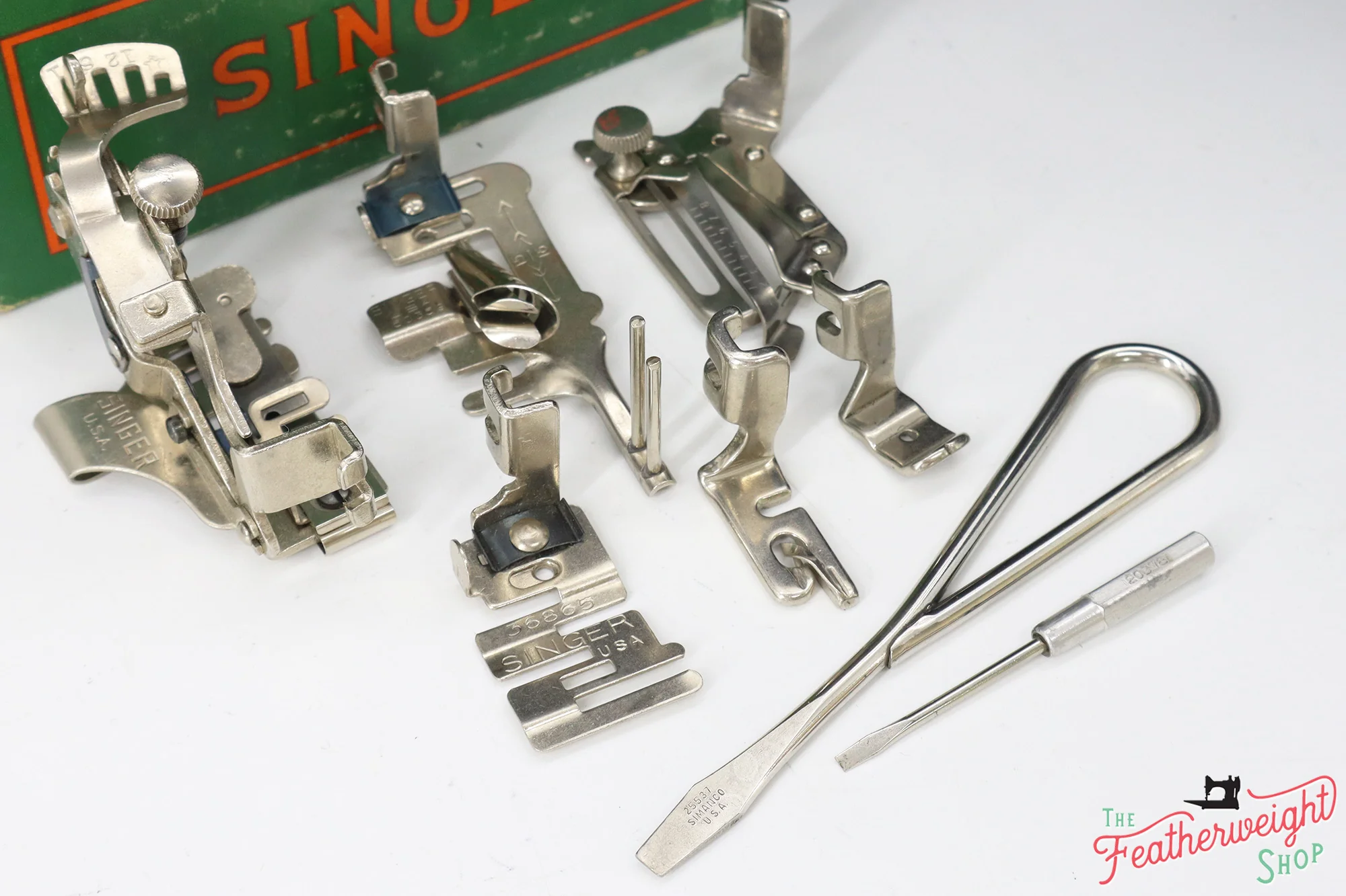 Singer Featherweight 221 Sewing Machine, AL437*** - Image 17