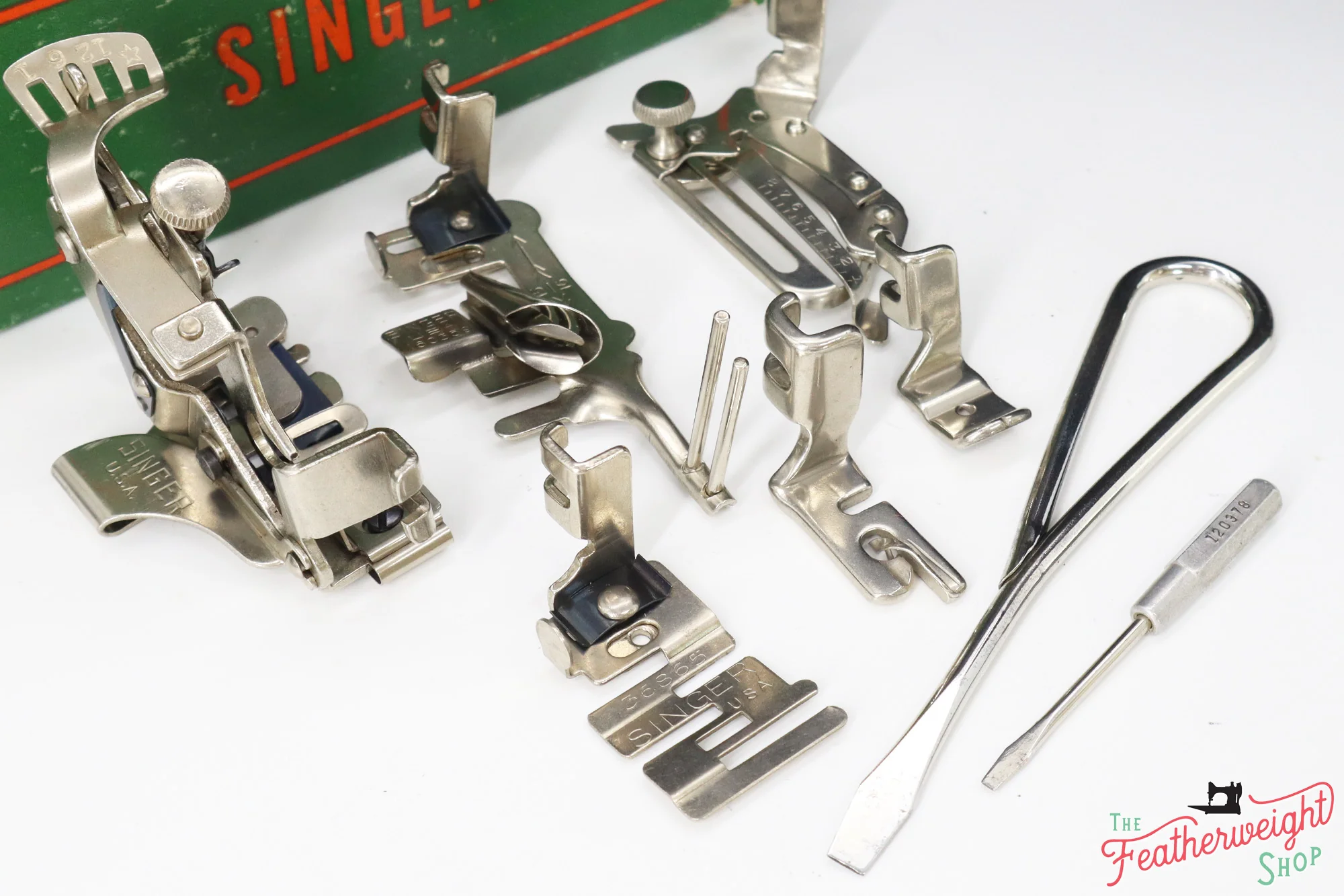 Singer Featherweight 221 Sewing Machine, AL538*** - Image 19