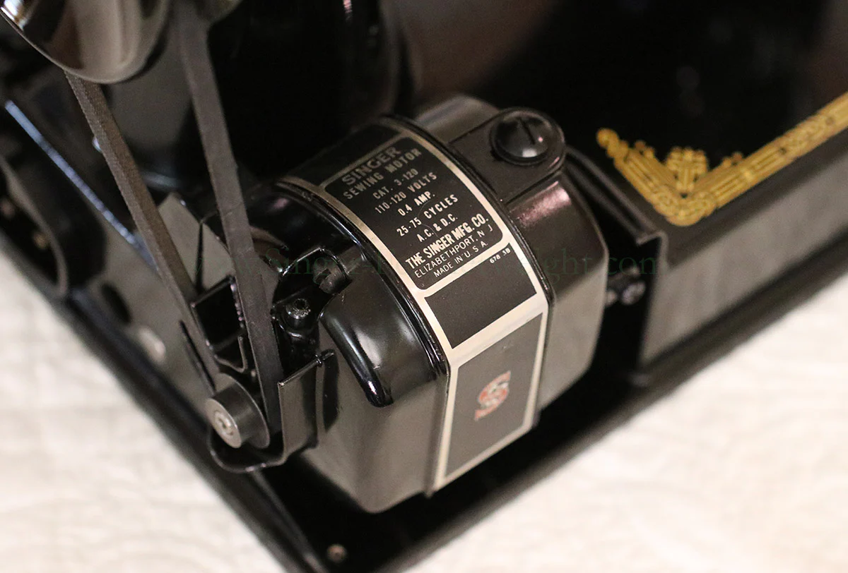 Singer Featherweight 221 Sewing Machine, AL541*** - Image 19