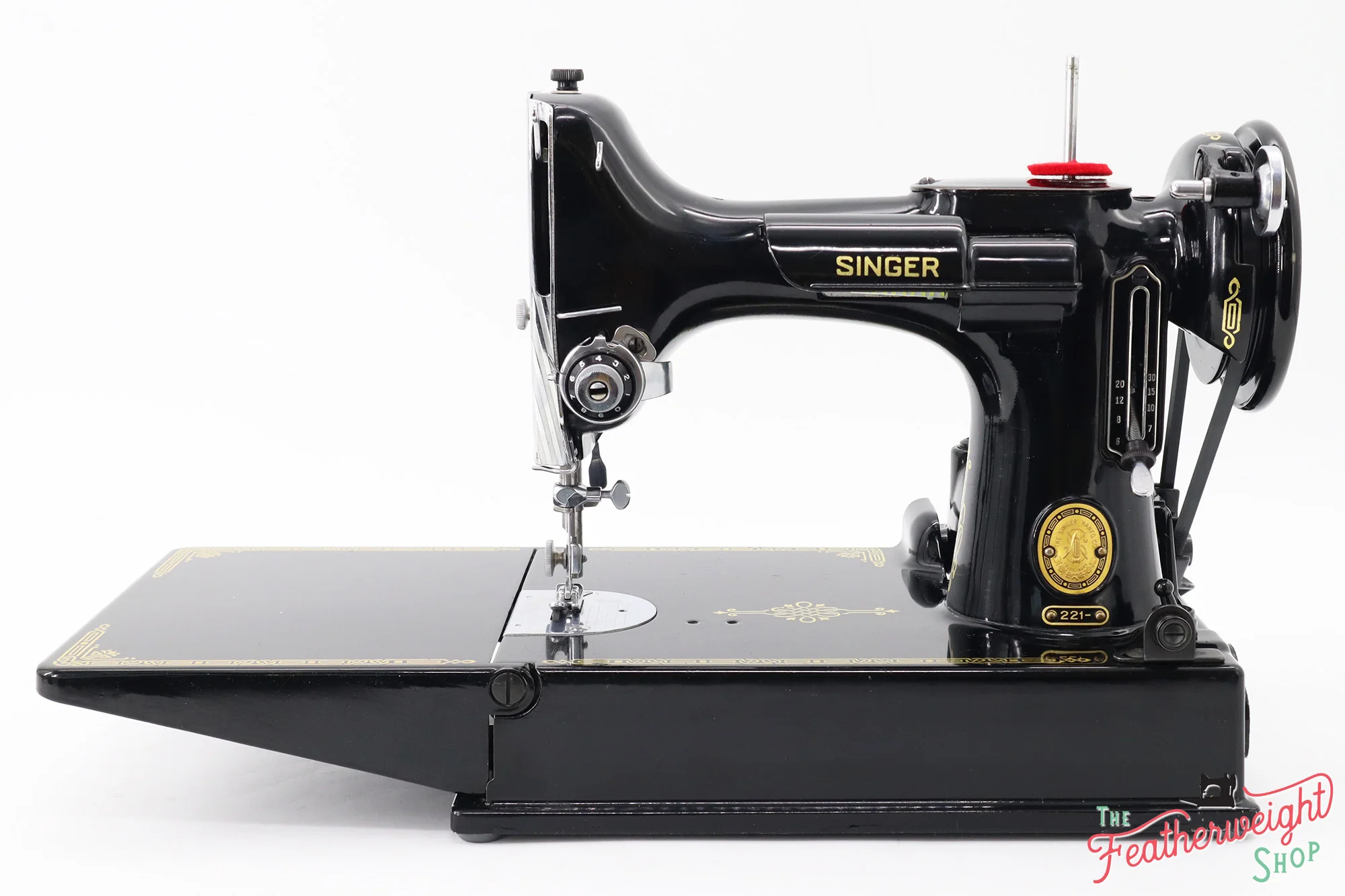 Singer Featherweight 221 Sewing Machine - AL560*** - 1953 - Image 2