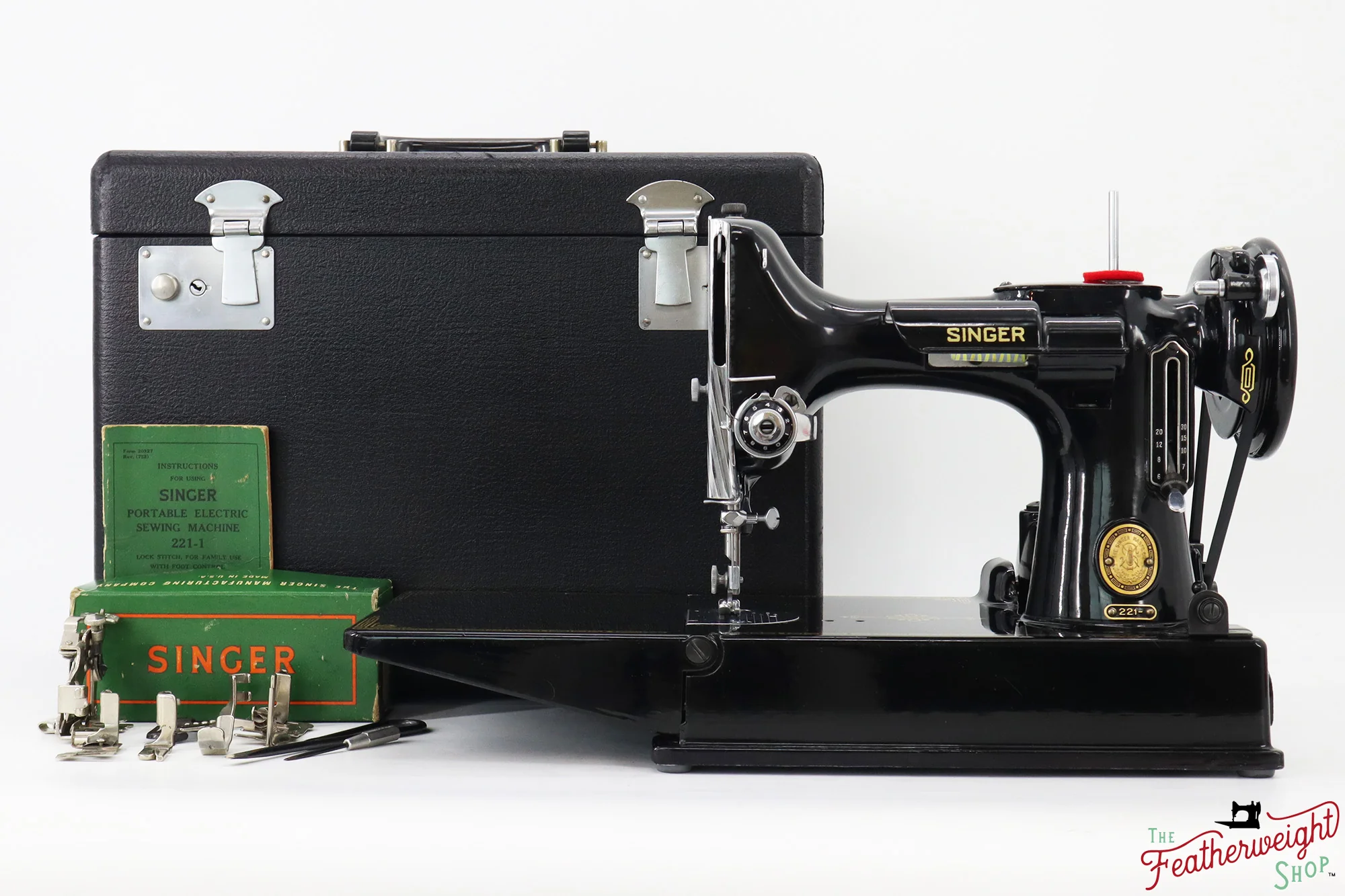 Singer Featherweight 221 Sewing Machine, AL564*** - 1953 - Image 2