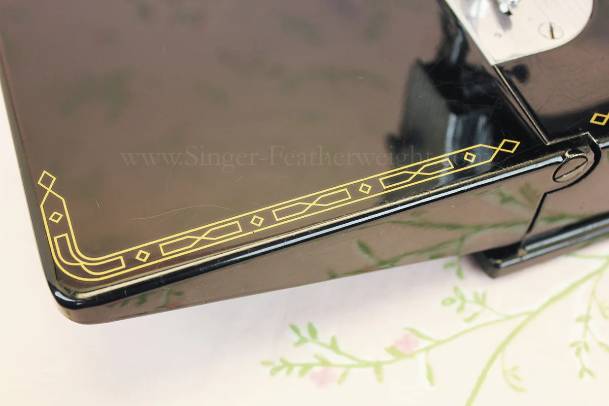 Singer Featherweight 221 Sewing Machine, AL565*** - Image 6