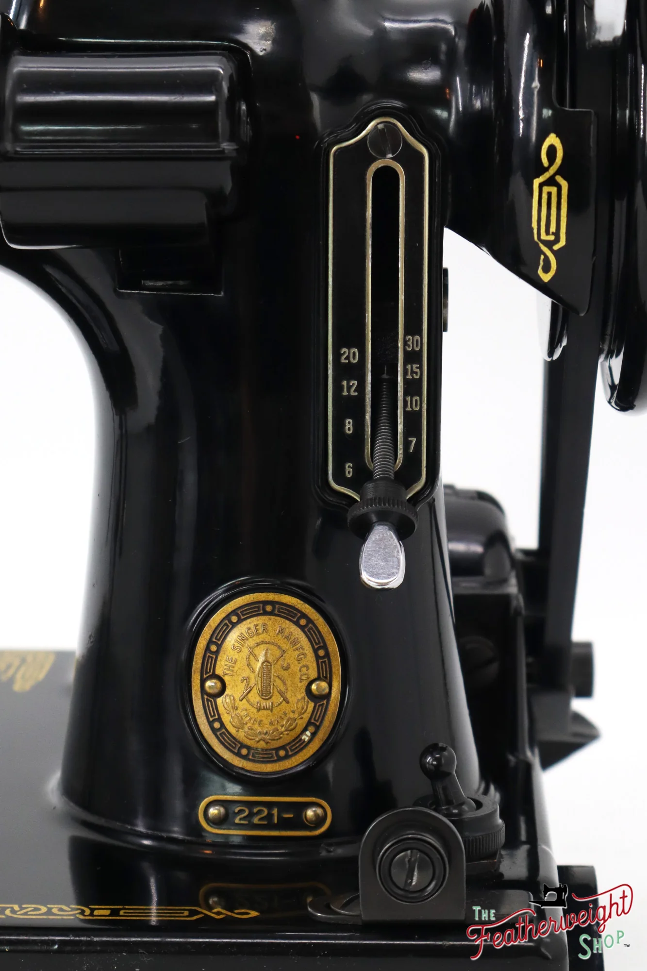 Singer Featherweight 221 Sewing Machine, AL567*** - 1953 - Image 16