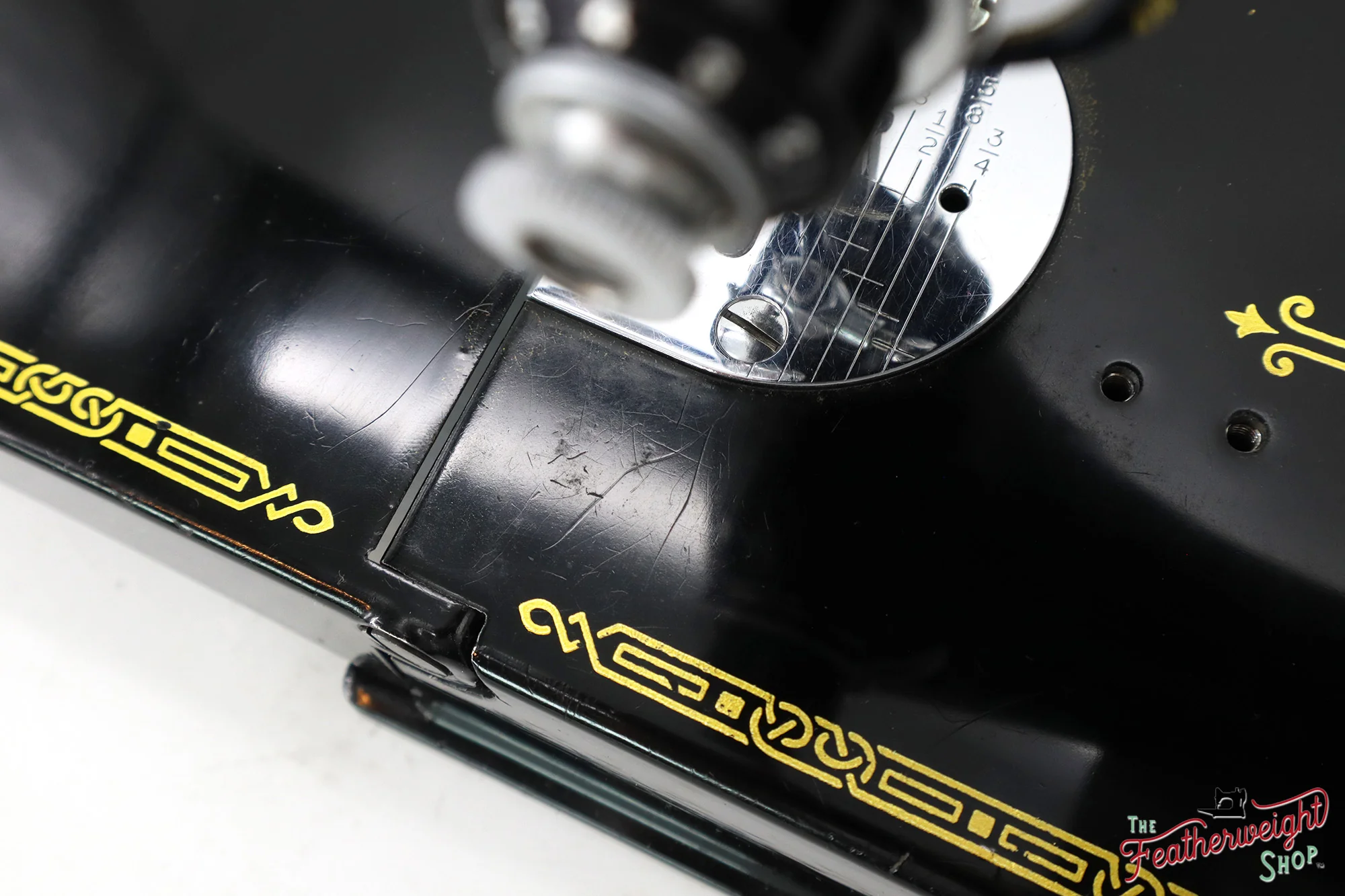 Singer Featherweight 221 Sewing Machine, AL567*** - 1953 - Image 9