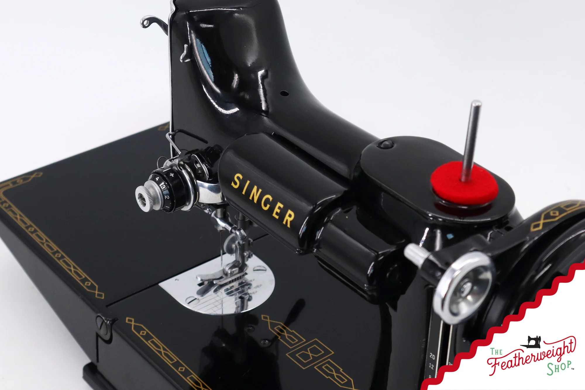 Singer Featherweight 221 Sewing Machine, AL701*** - 1954 - Image 11