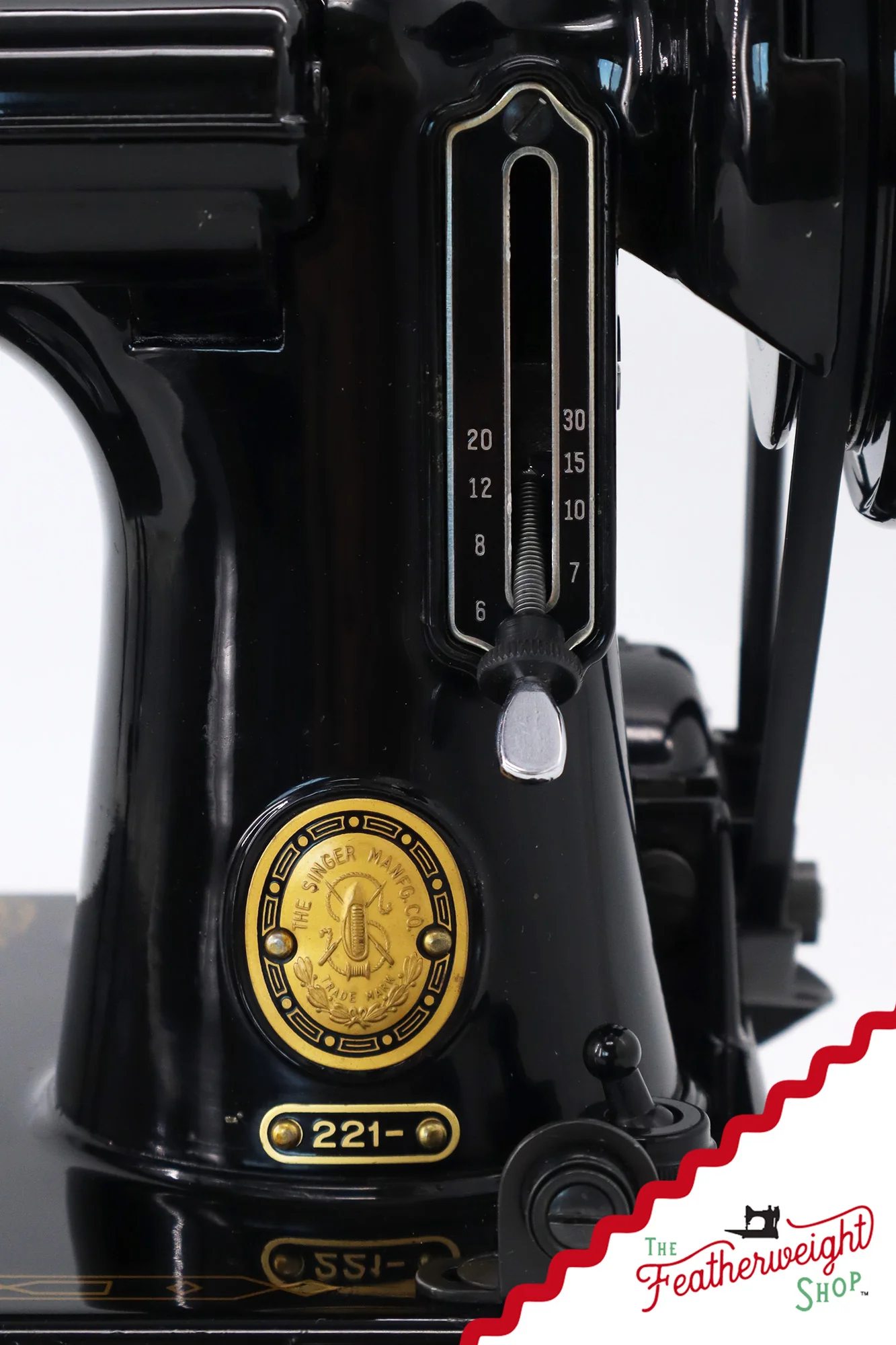 Singer Featherweight 221 Sewing Machine, AL701*** - 1954 - Image 15