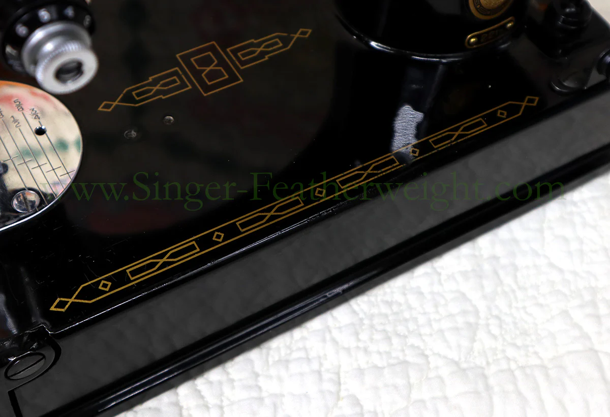 Singer Featherweight 221 Sewing Machine, AL716*** - Image 10