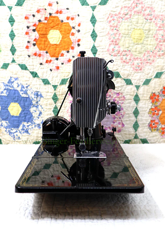 Singer Featherweight 221 Sewing Machine, AL716*** - Image 4