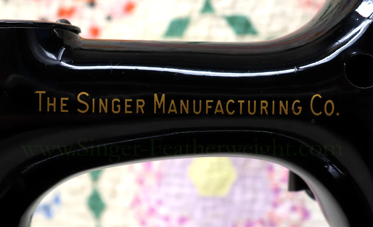 Singer Featherweight 221 Sewing Machine, AL716*** - Image 8