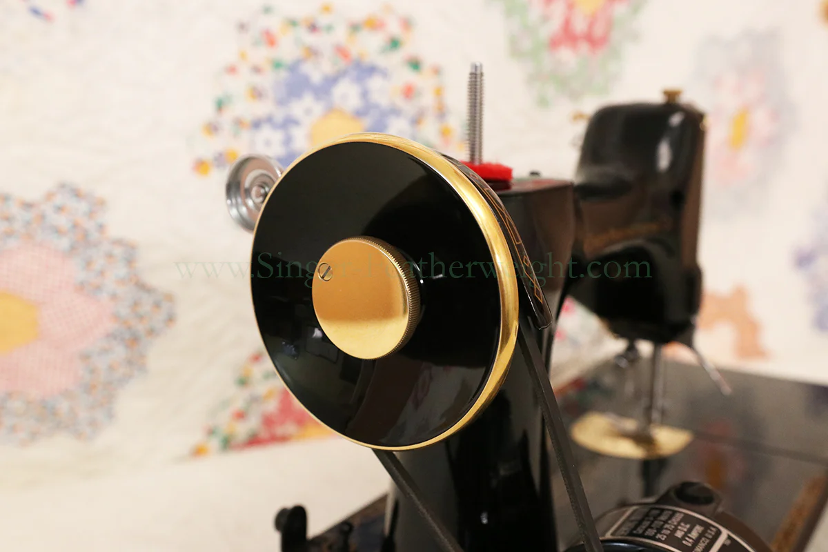 Singer Featherweight 221 Sewing Machine, AL721*** GOLD PLATED!!! - Image 9