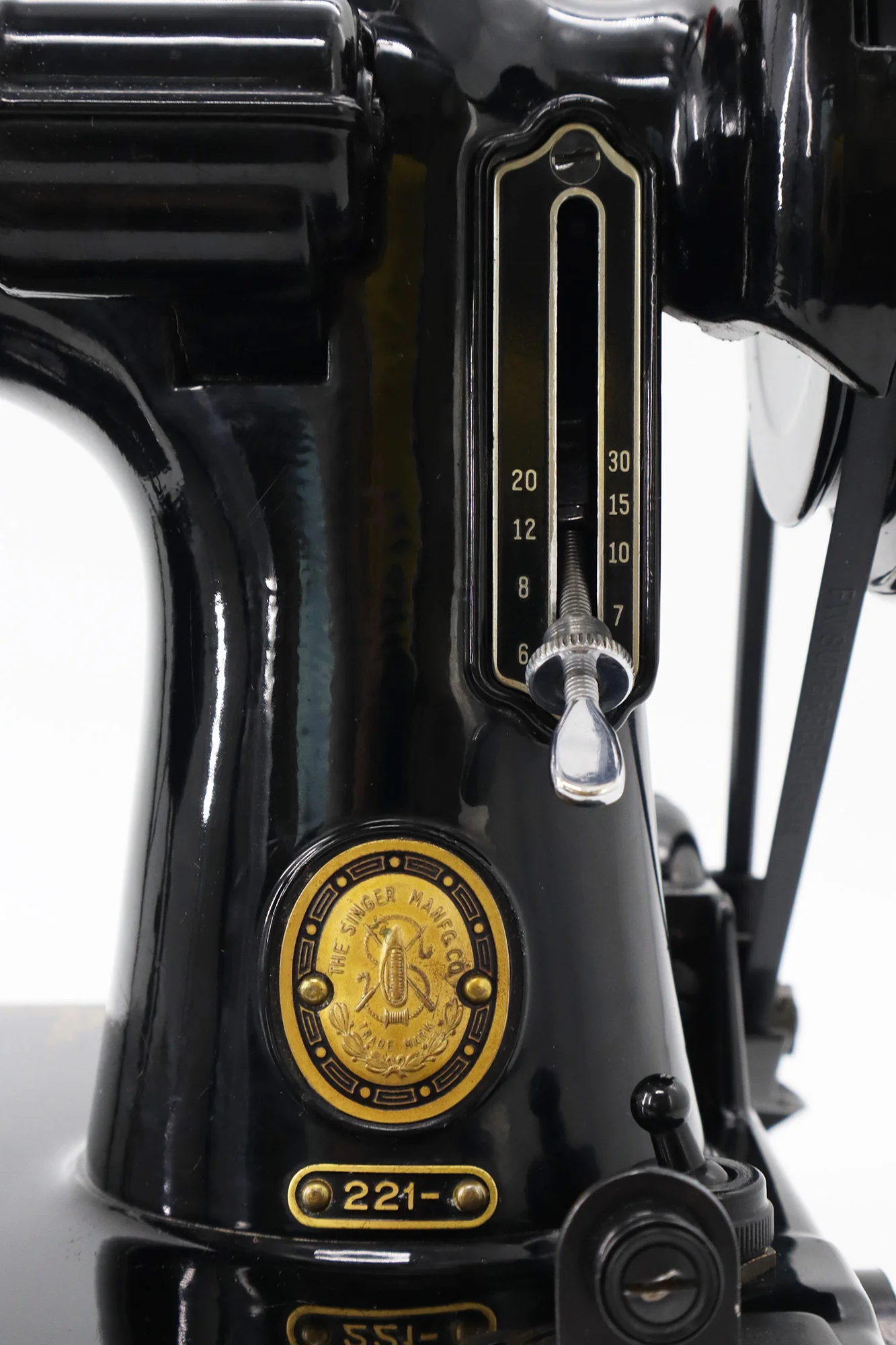 Singer Featherweight 221 Sewing Machine - AL906*** - Image 15