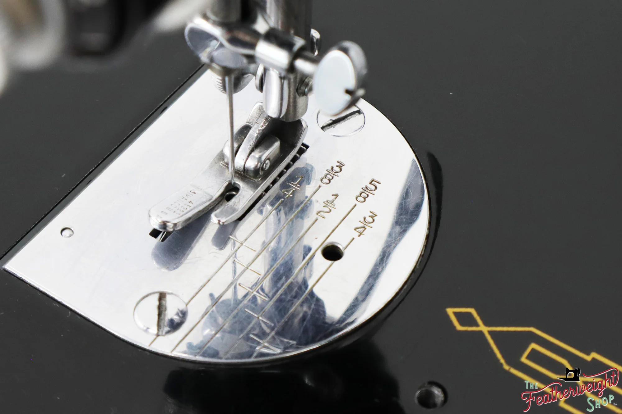 Singer Featherweight 221 Sewing Machine, AL909*** - 1955 - Image 12