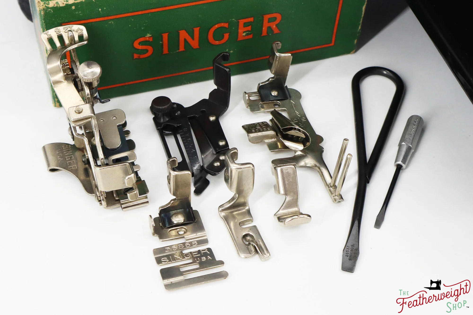 Singer Featherweight 221 Sewing Machine, AL909*** - 1955 - Image 16