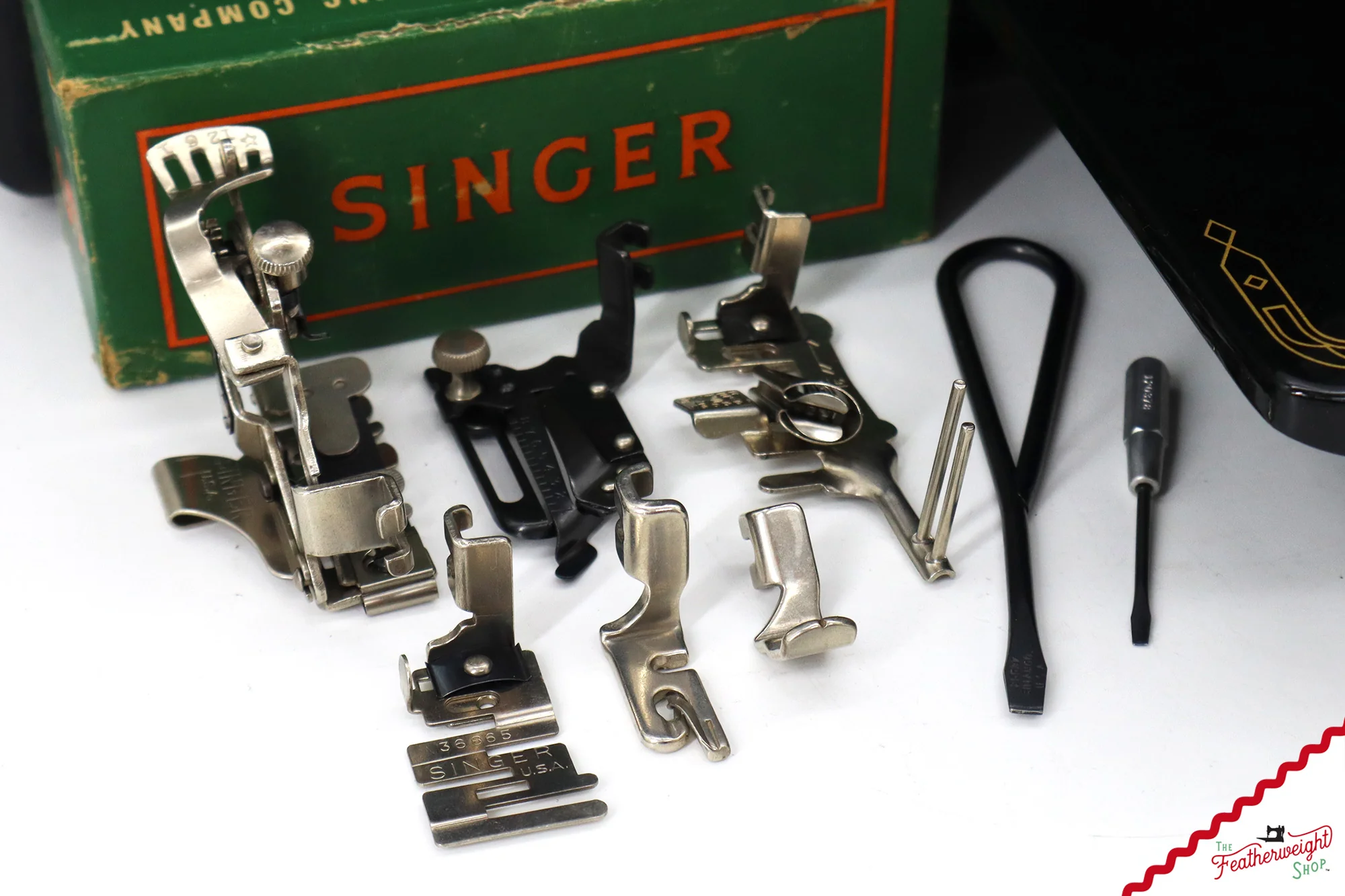 Singer Featherweight 221 Sewing Machine, AL914*** - 1955 - Image 16