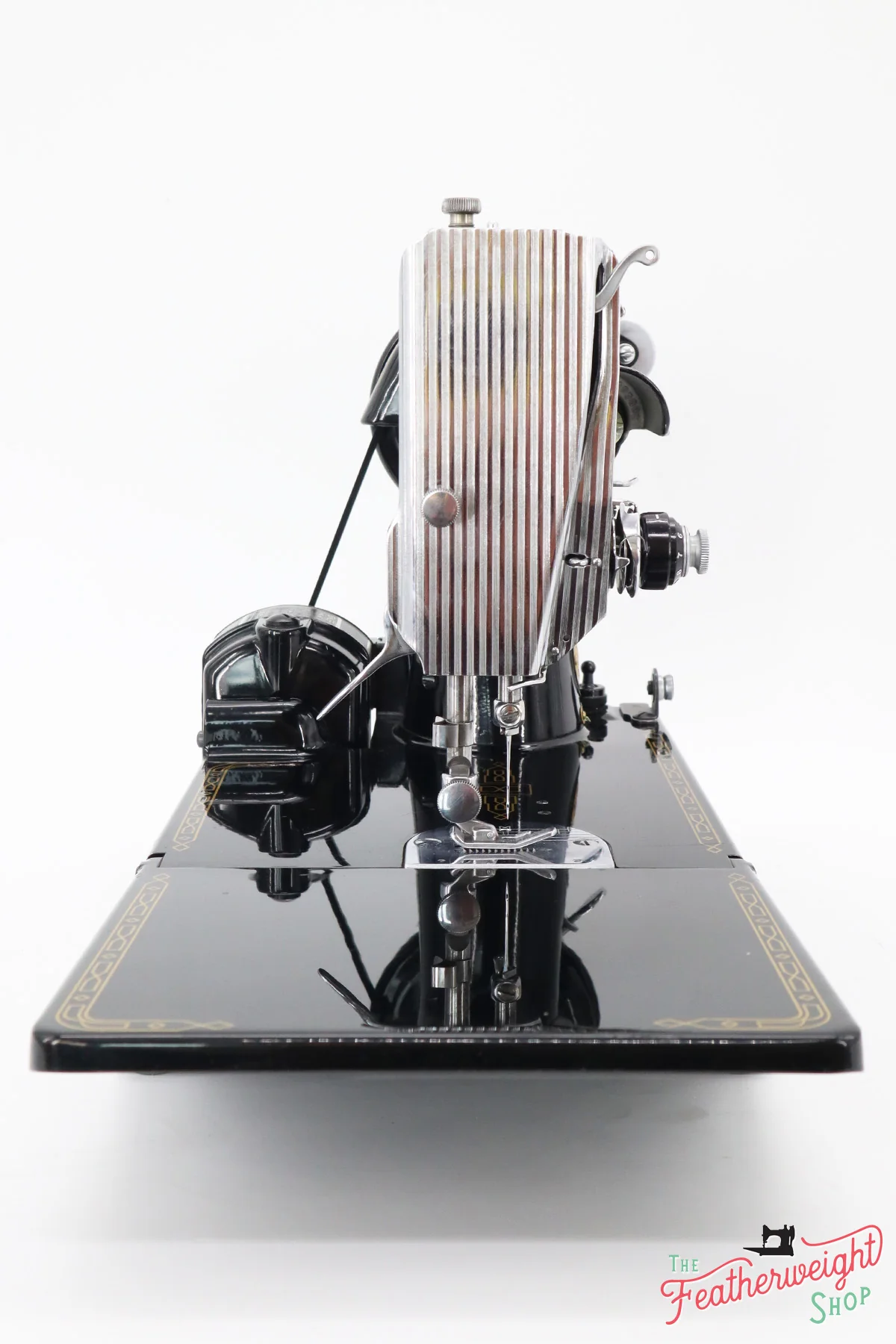 Singer Featherweight 221 Sewing Machine - AL936*** - Image 4