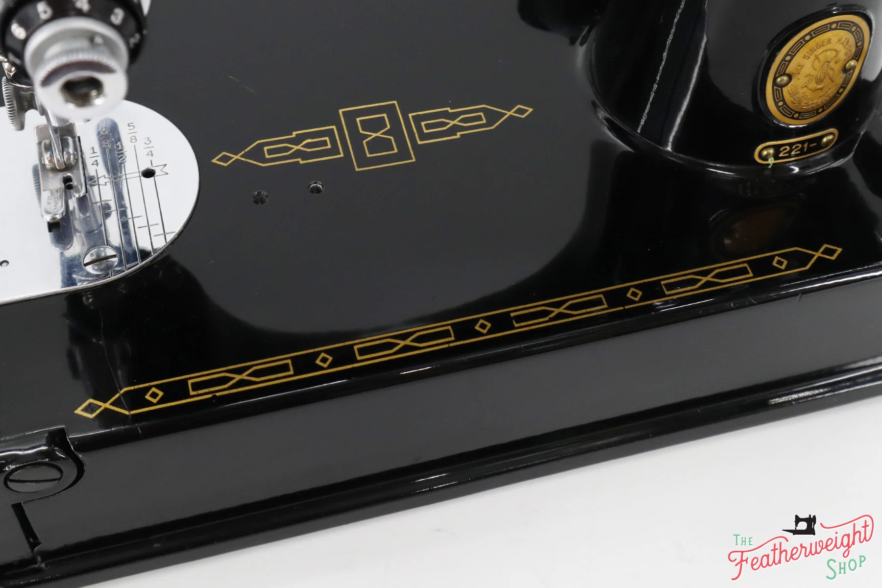 Singer Featherweight 221 Sewing Machine - AL936*** - Image 9